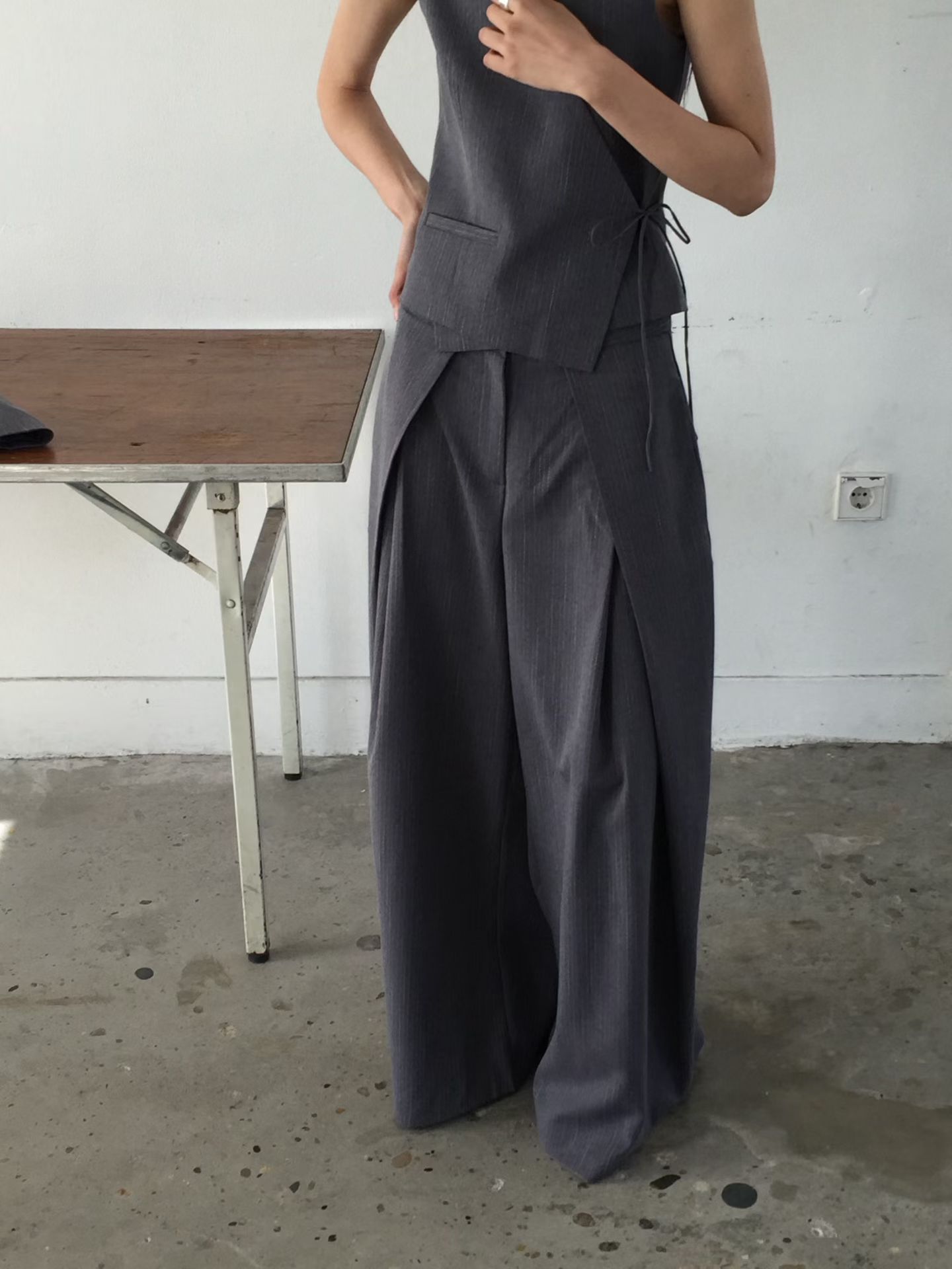 寬打褶褲裙感西裝褲：圖片 2