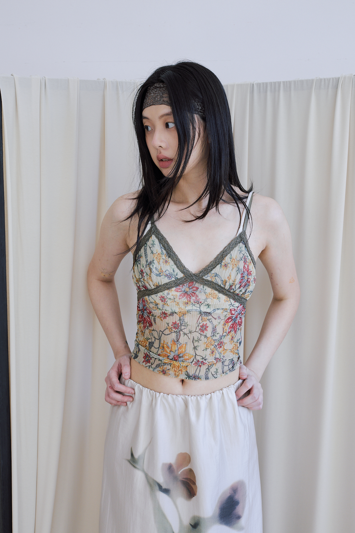 碎花蕾絲細褶背心：圖片 2