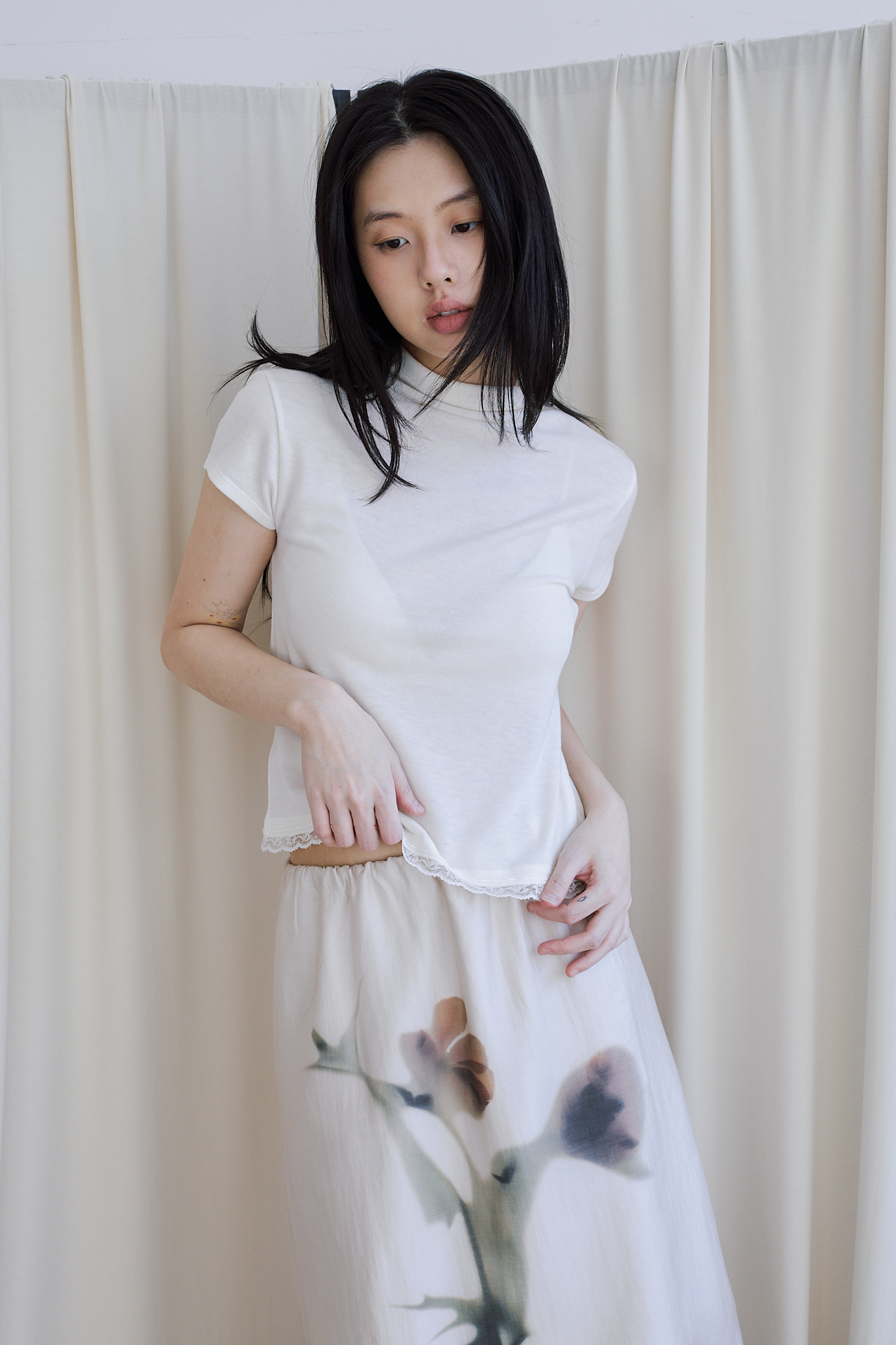 小立領蕾絲下擺上衣：圖片 3